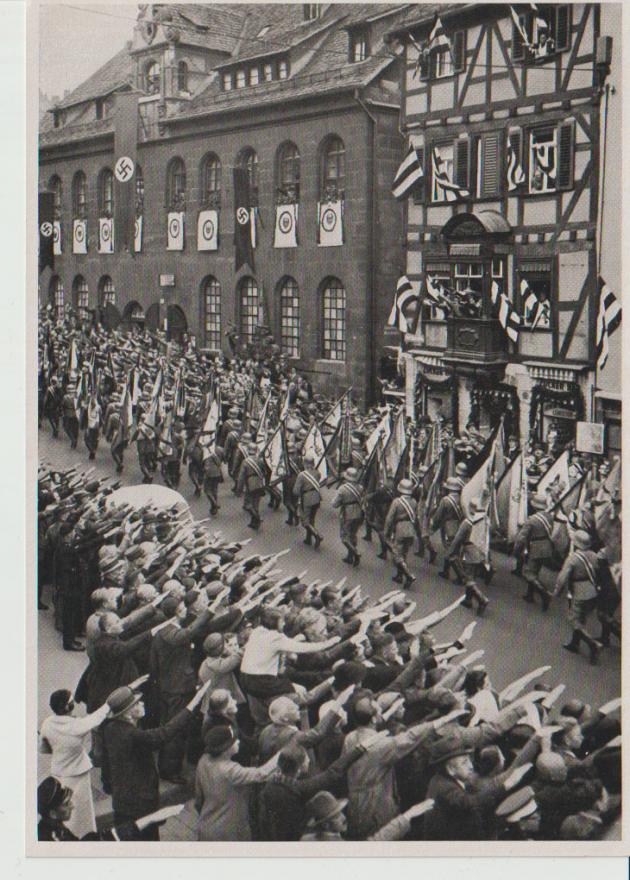 Reichsparteitag zu Nürnberg 1935. Die Fahnen des alten ruhmreichen Heeres am Tag der Wehrmacht, Bild Nr. 143, Sammelwerk Nr. 15, Adolf Hitler